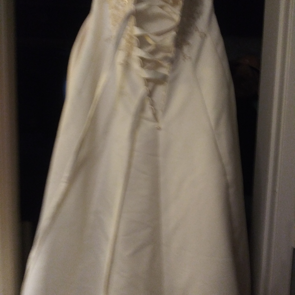 Ivory and blush halter wedding dress size 16 - Picture 2 of 3